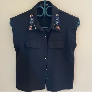 DRESSING Paula Brand, Button Down Sleeveless Shirt With Floral Beading On Collar